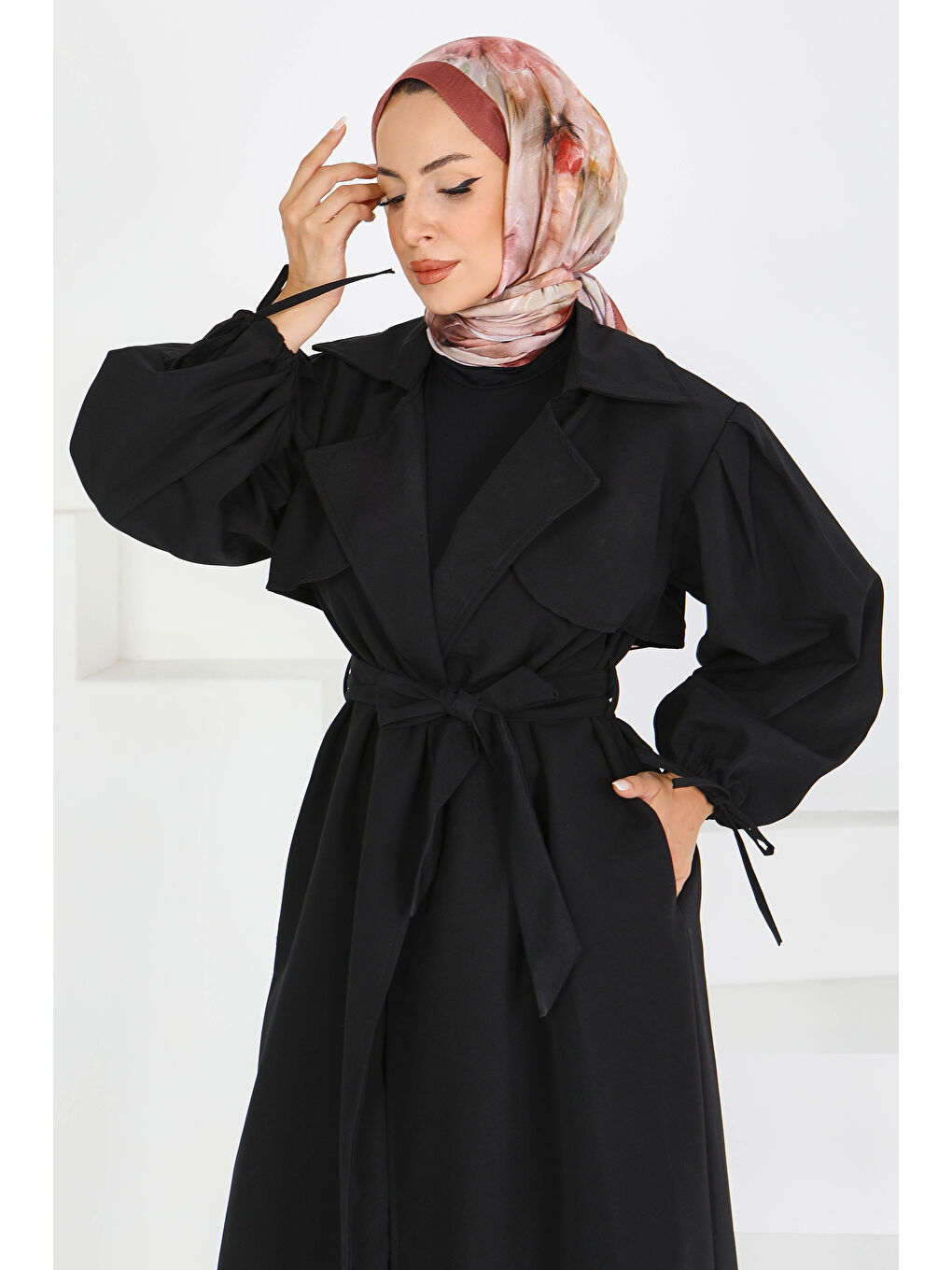 Kuşaklı Kol Ucu Bağcık Detaylı Miranda Trenç Siyah - 27604-4