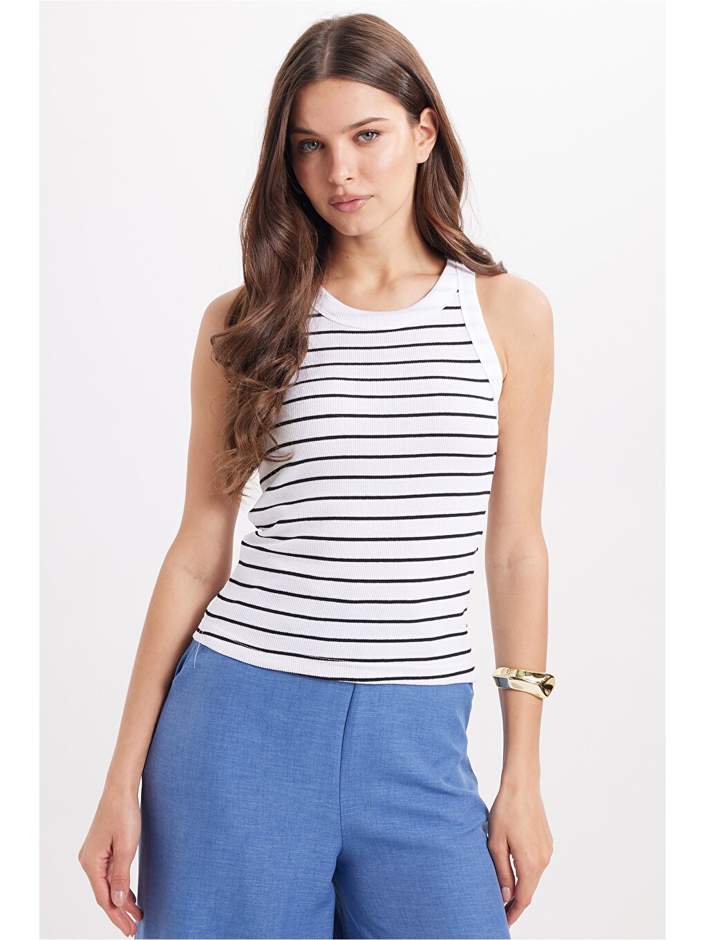 Kadın Slim Fit Dar Kesim Pamuklu Askılı Bisiklet Yaka Çizgili Beyaz Crop Atlet-2