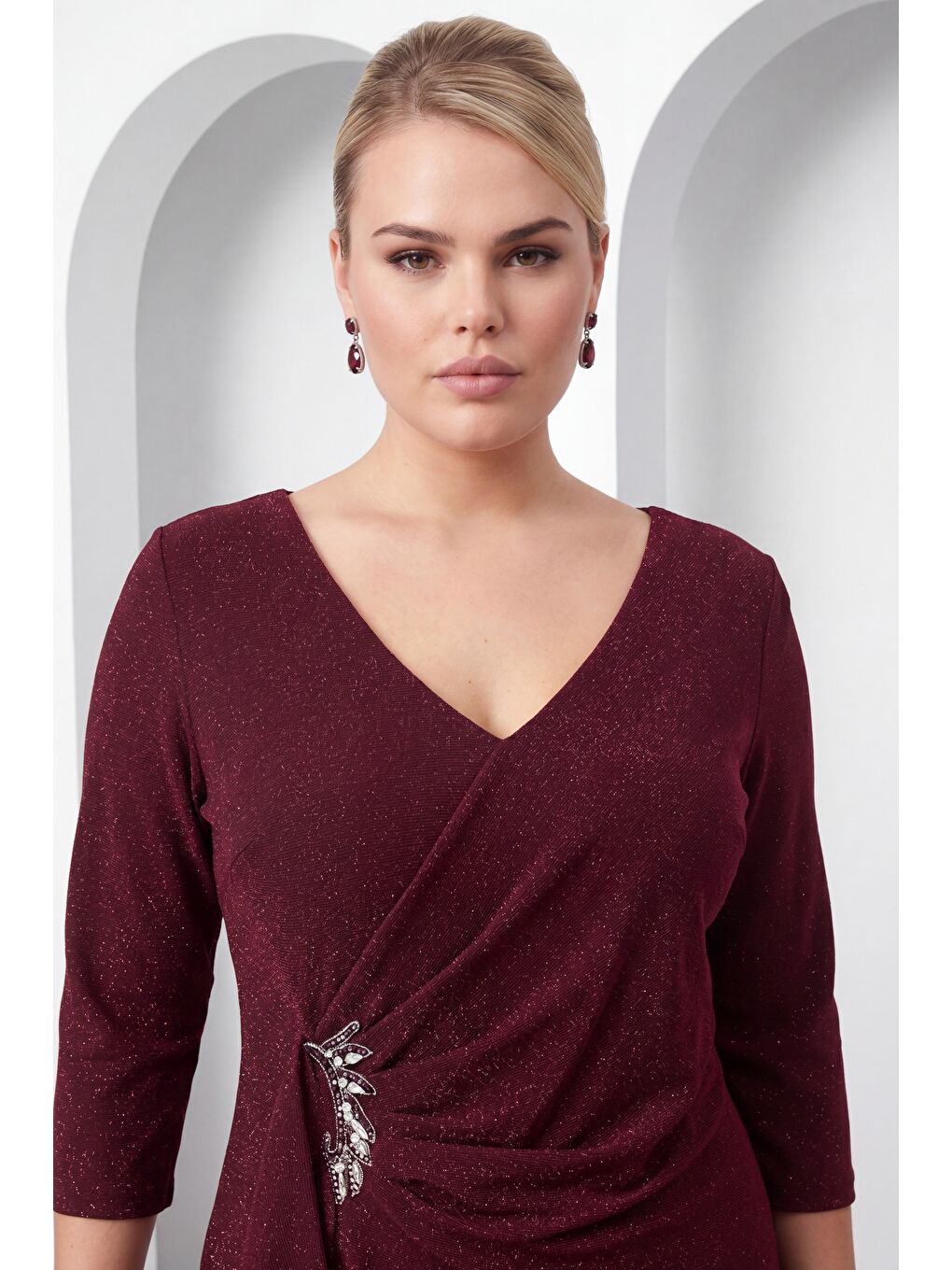 Kadın Bordo V Yaka Simli Midi Büyük Beden Abiye Elbise-3