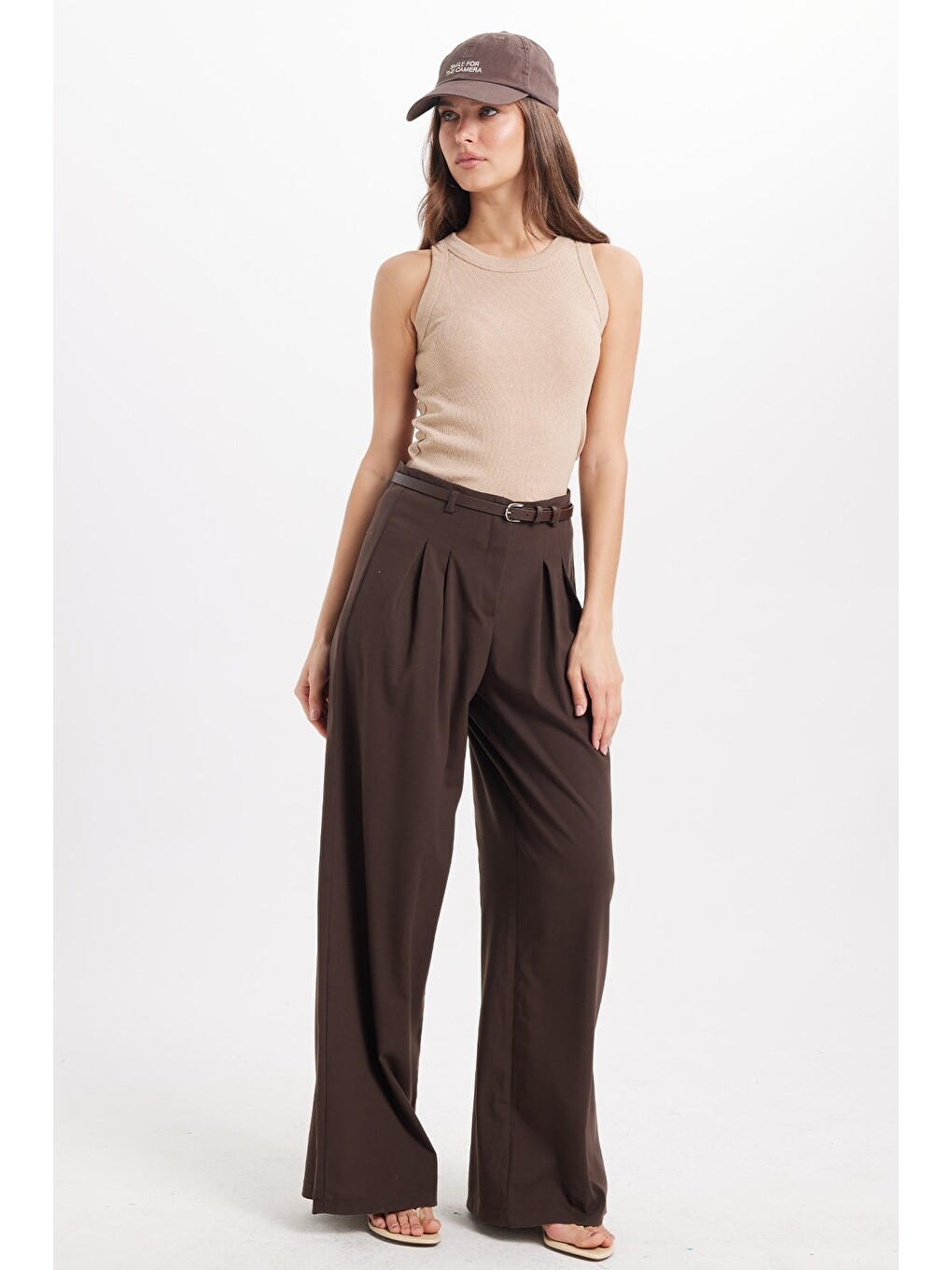 Bej Kadın Slim Fit Dar Kesim Pamuklu Askılı Bisiklet Yaka Vizon Crop Atlet-1
