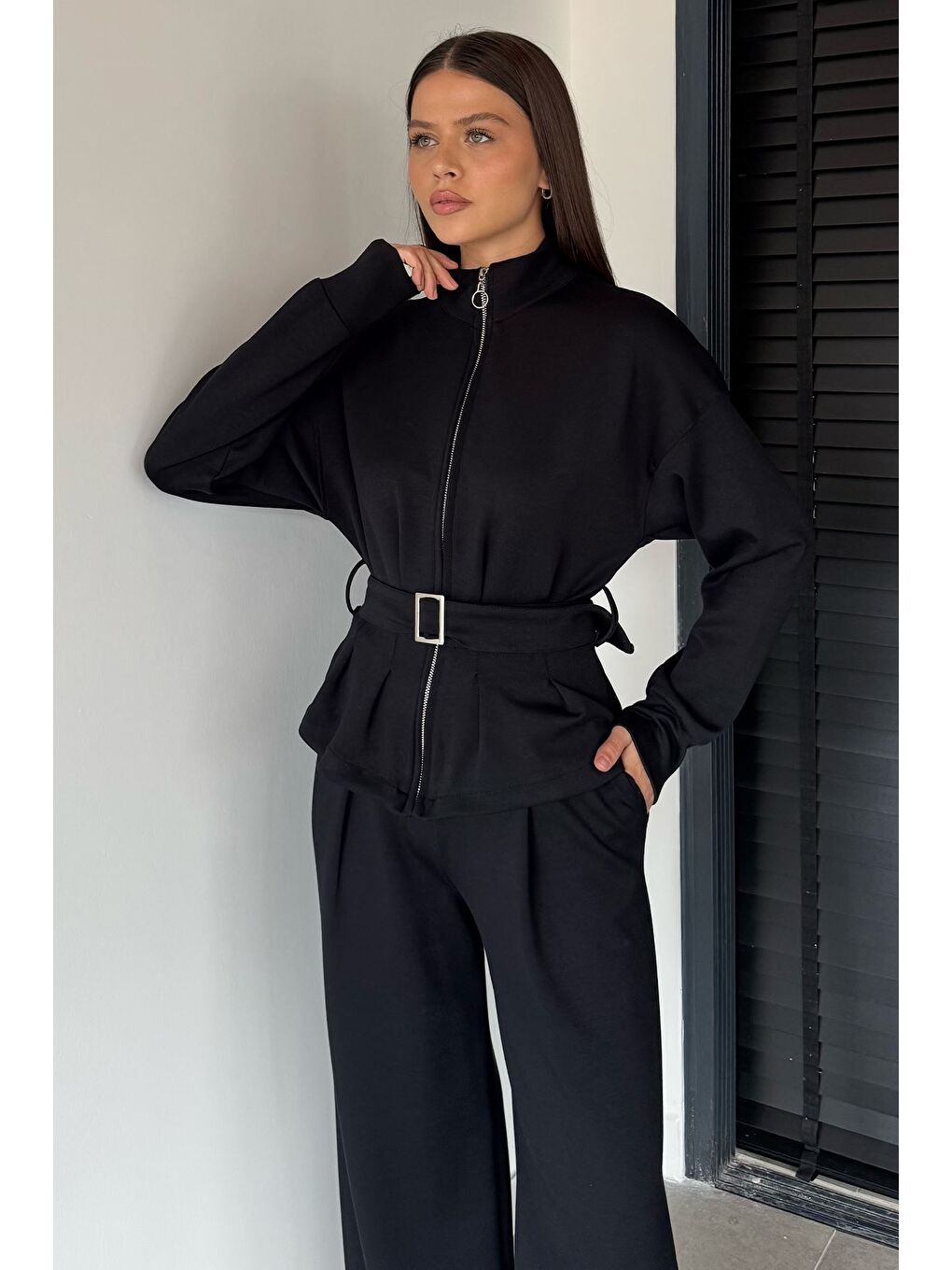 Siyah Kadın Kemer Detaylı Ceket Bel Lastikli Pantolon İkili Takım-2