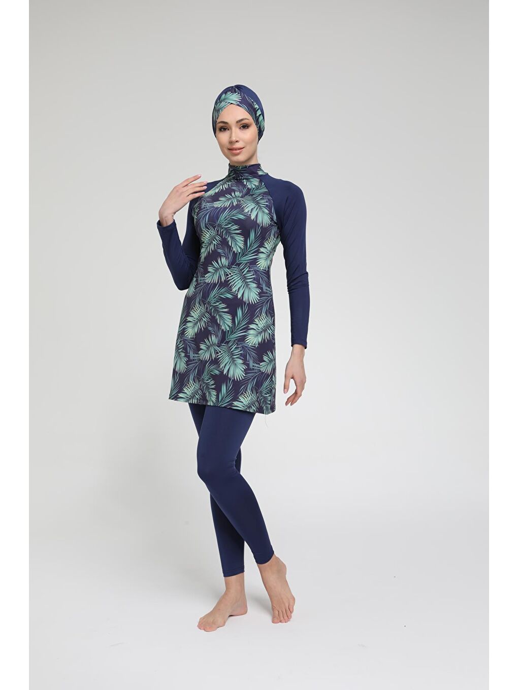 Lacivert Tropikal Desen Garnili Taytlı Kapalı Tesettür Mayo 22412242-1