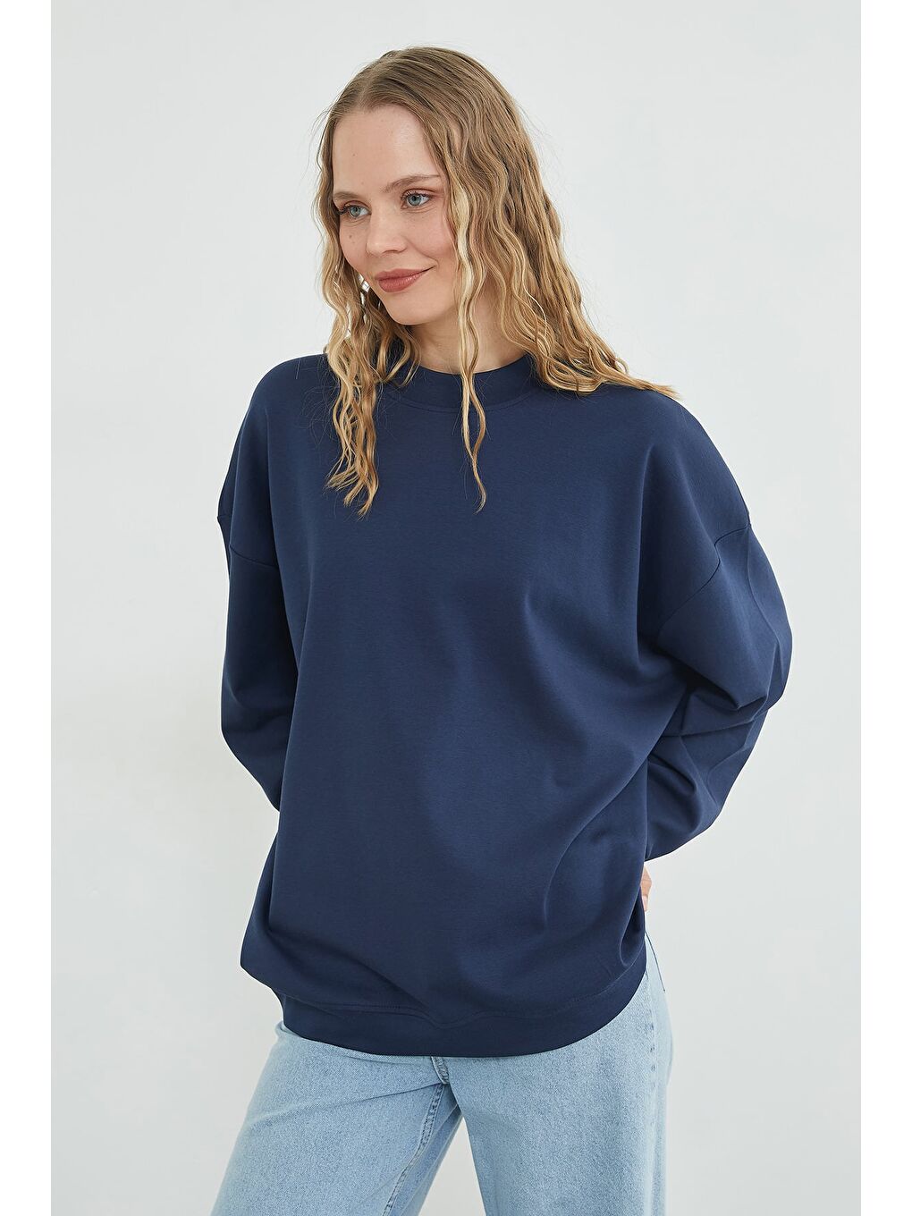 Lacivert Basic Bisiklet Yaka Oversize Sweatshirt-1