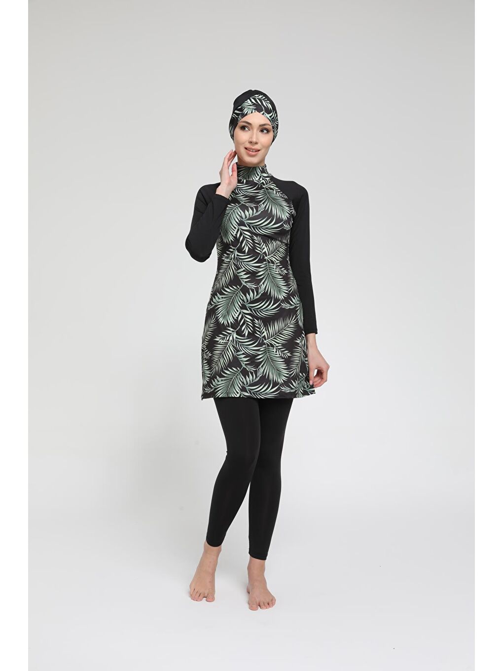 Siyah Tropikal Desen Garnili Taytlı Kapalı Tesettür Mayo 22412242-1