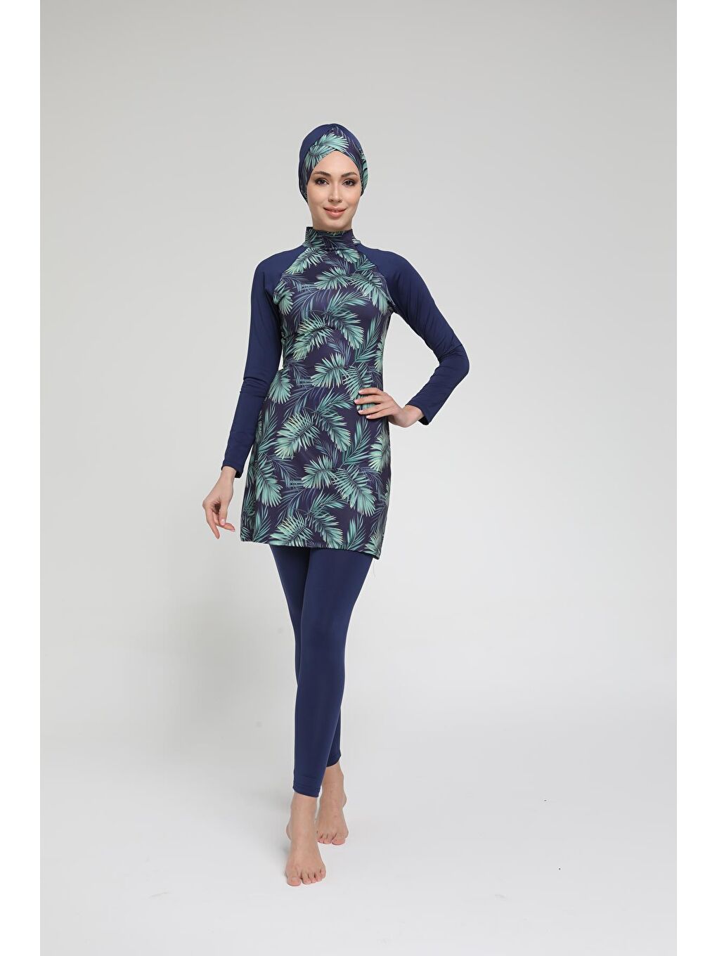 Lacivert Tropikal Desen Garnili Taytlı Kapalı Tesettür Mayo 22412242-3