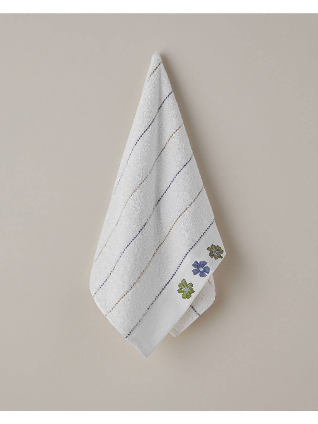 Floral Line Pamuk Nakışlı Yüz Havlusu 50x80 cm Beyaz