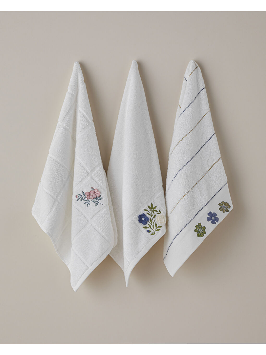 Floral Line Pamuk Nakışlı Yüz Havlusu 50x80 cm Beyaz-2