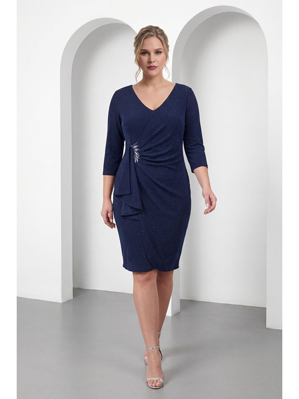 Kadın Lacivert V Yaka Simli Midi Büyük Beden Abiye Elbise