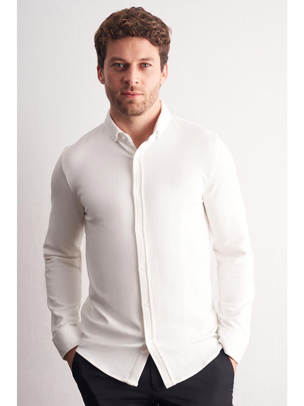 Beyaz Smart Düğmeli Yaka Uzun Kol Cepsiz Slim Fit Casual Gömlek 1004255169