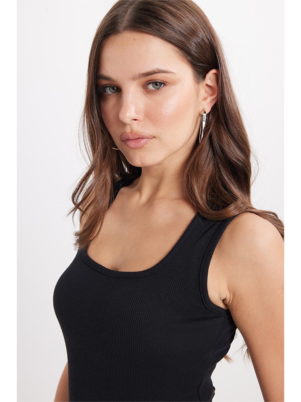 Kadın Slim Fit Dar Kesim Askılı Kare Yaka Pamuklu Siyah Crop Atlet-3