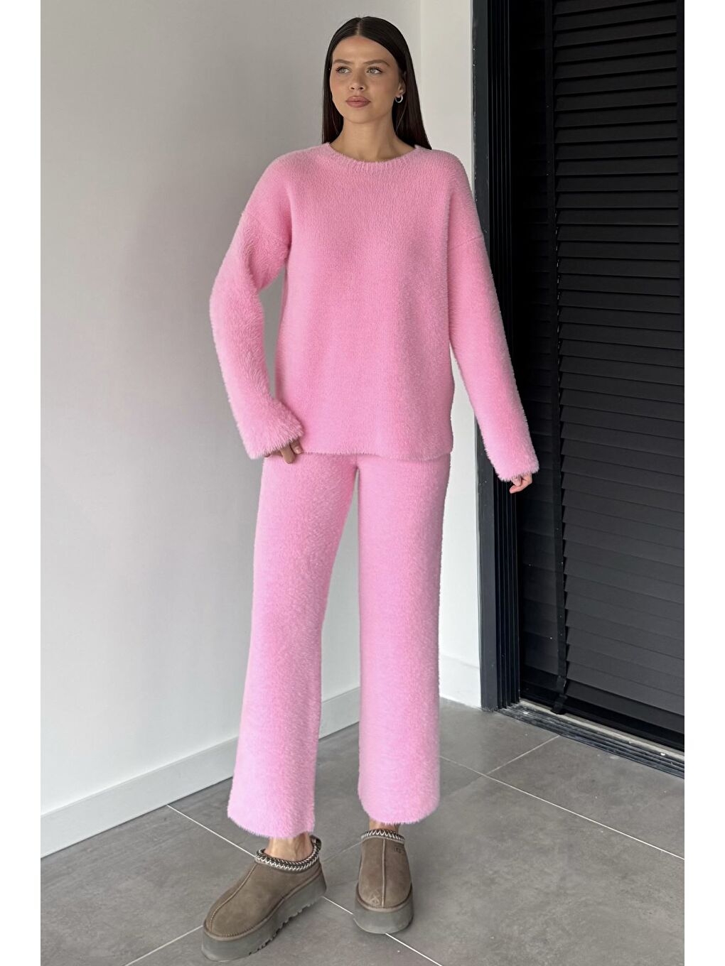 Pembe Kadın Sakallı Yumoş İplik Kazak Pantolon Triko İkili Takım