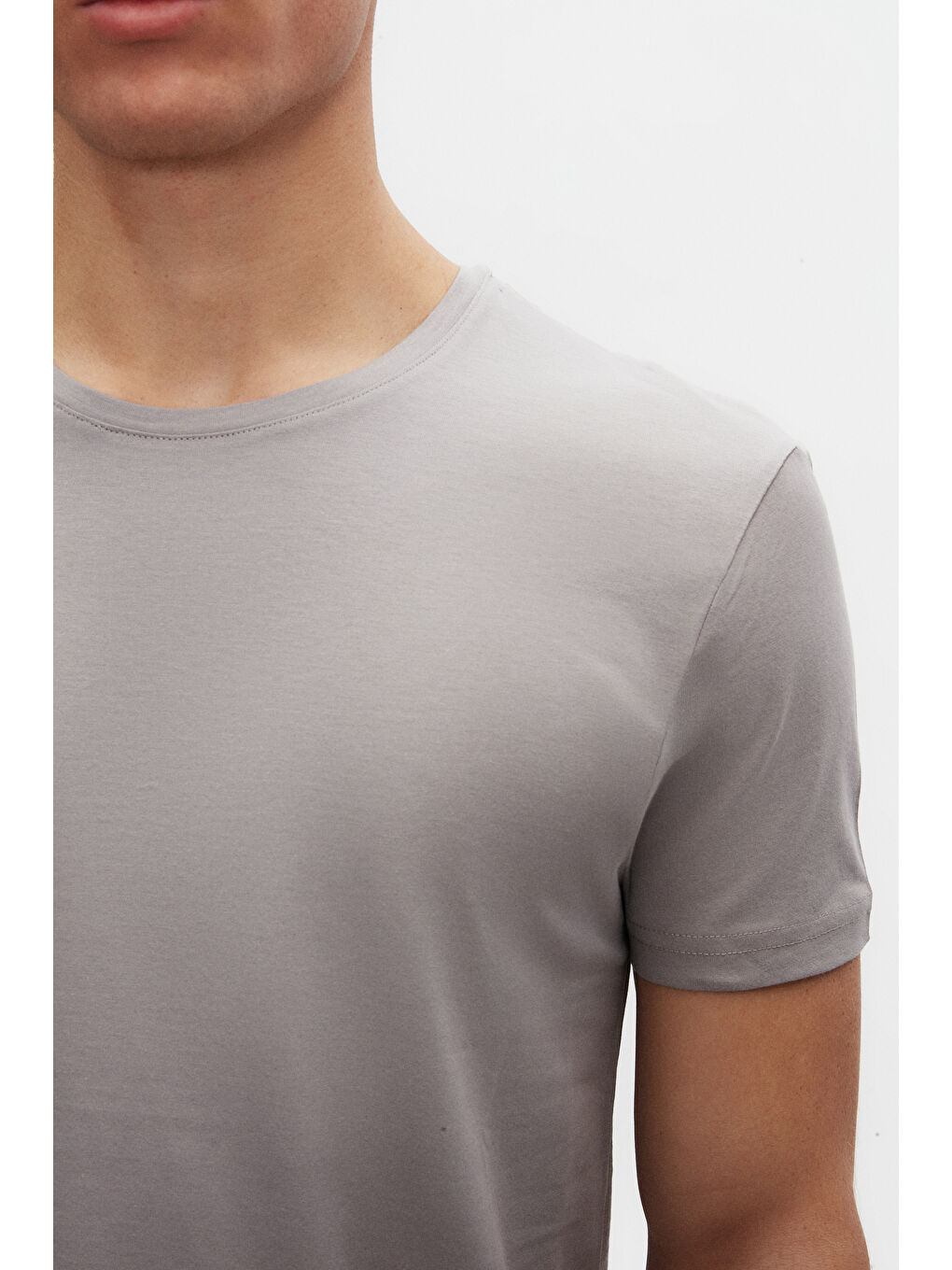 Slim Fit Gri Bisiklet Yaka %100 Pamuklu Nefes Alabilen T-Shirt-5