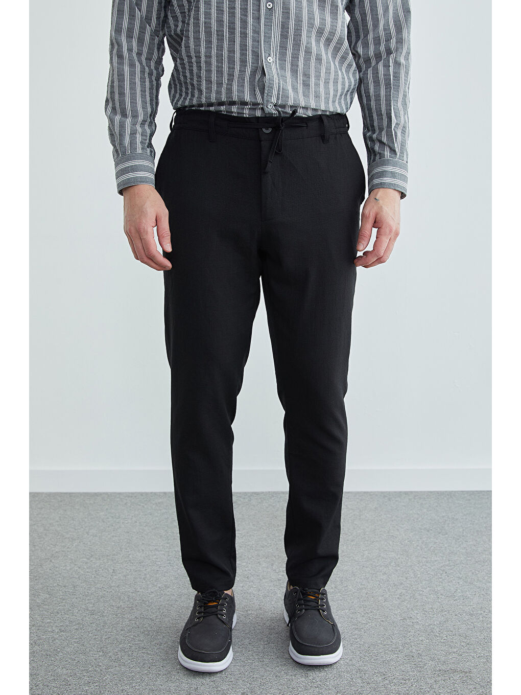 Siyah Beli Lastikli Bağcıklı Jogger Pantolon-1