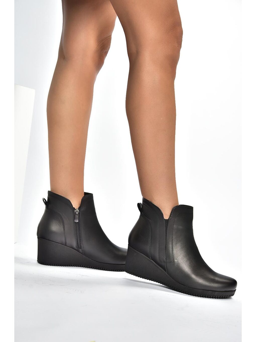 Siyah Kadın Bot V999100803-1