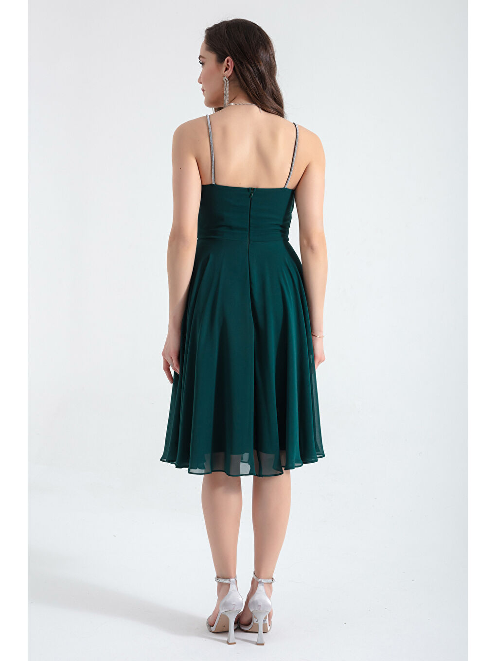 Kadın Zümrüt Yeşili Taş Askılı Midi Abiye Elbise-4