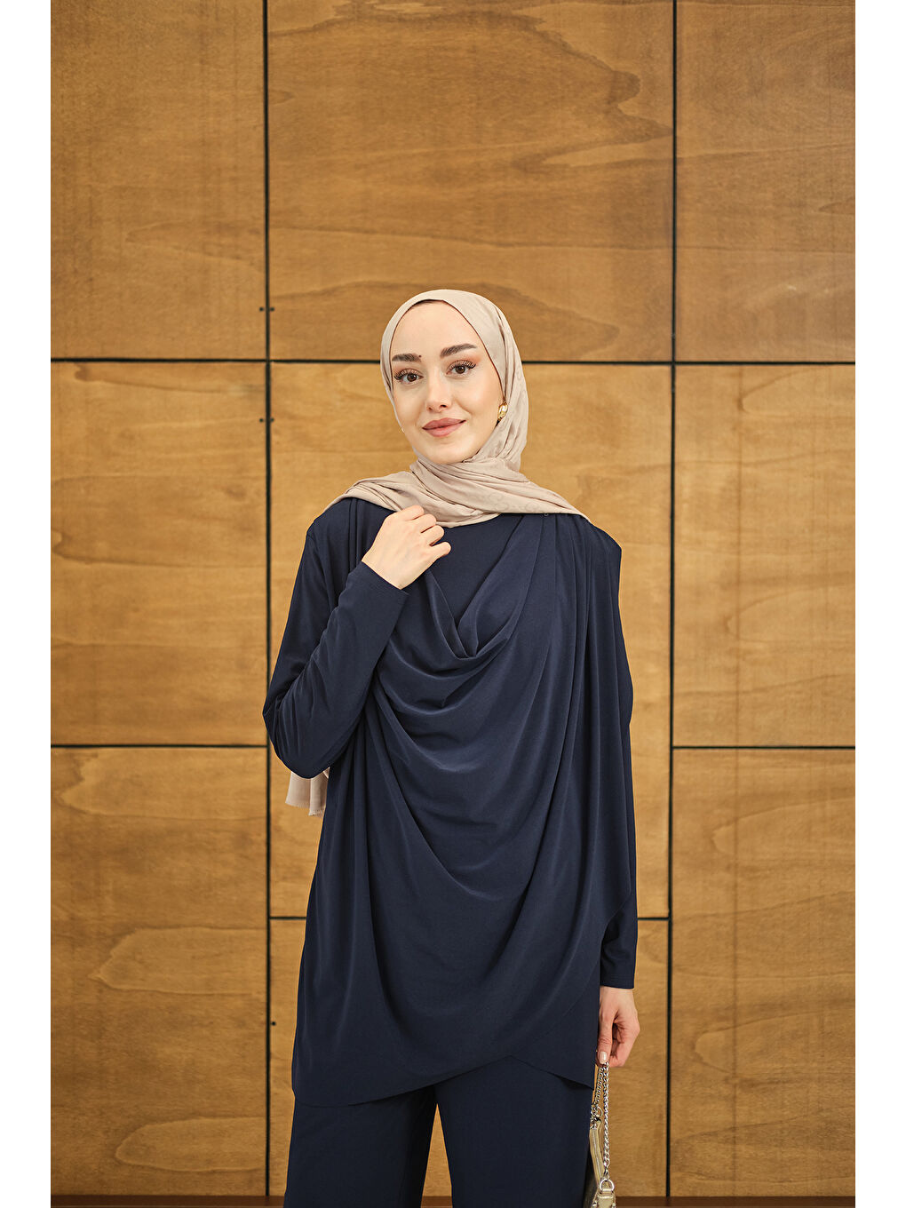Kadın Regular Sıfır Yaka Arka Kesik Detay Takım Lacivert-1