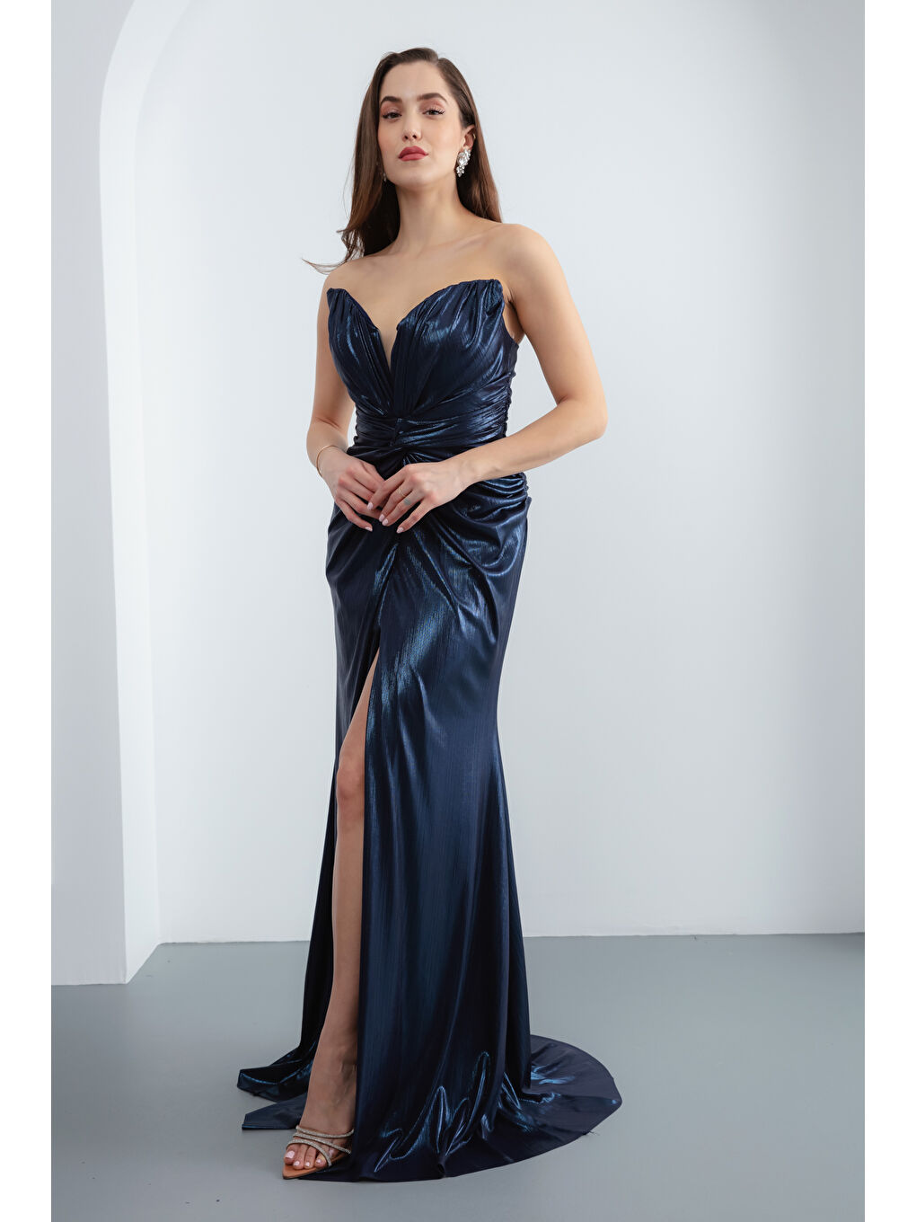 Kadın Lacivert Kedi Kulağı Parlak Kumaş Uzun Abiye Elbise