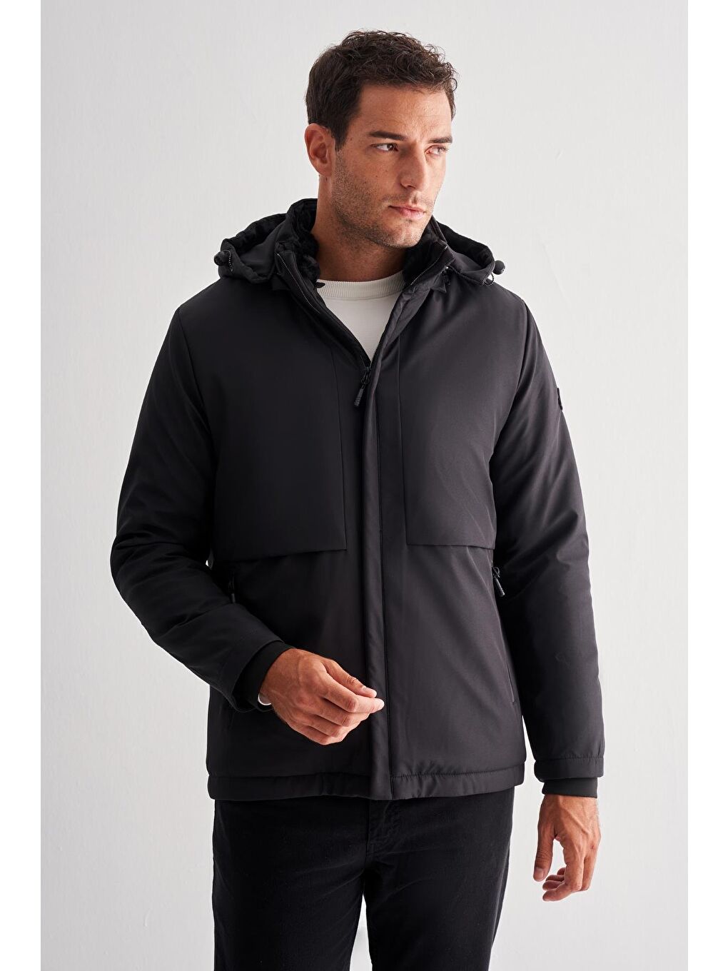 Siyah Dik Yaka Çıkma Kapüşonlu Slim Fit Casual Mont 1007255133