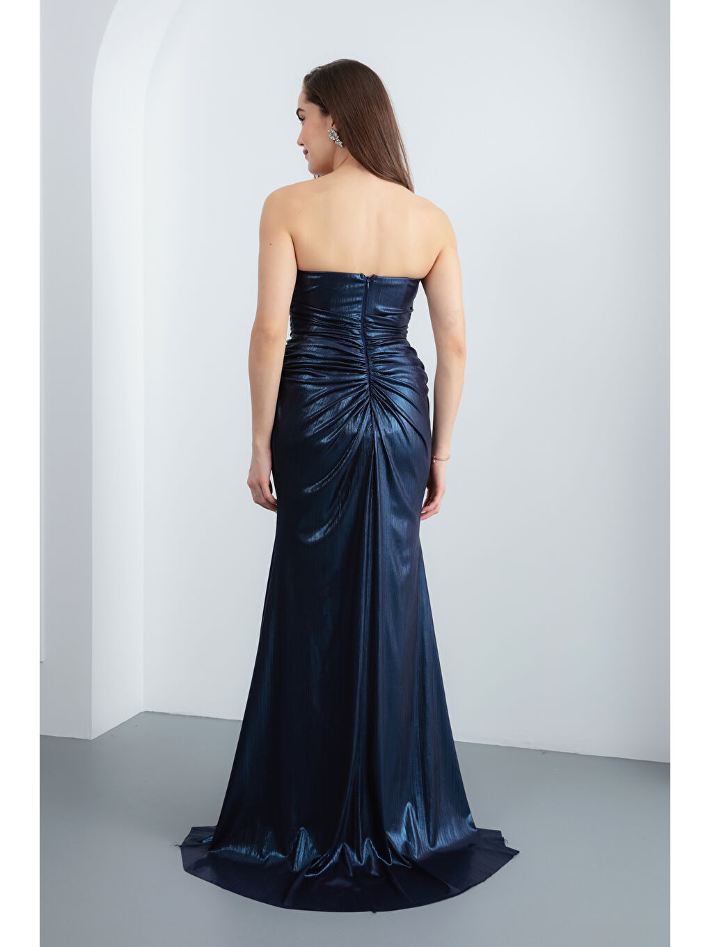 Kadın Lacivert Kedi Kulağı Parlak Kumaş Uzun Abiye Elbise-4