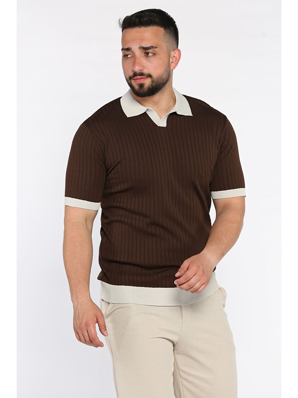 Kahverengi Polo Yaka Çizgi Desenli Erkek Triko Tişört-1