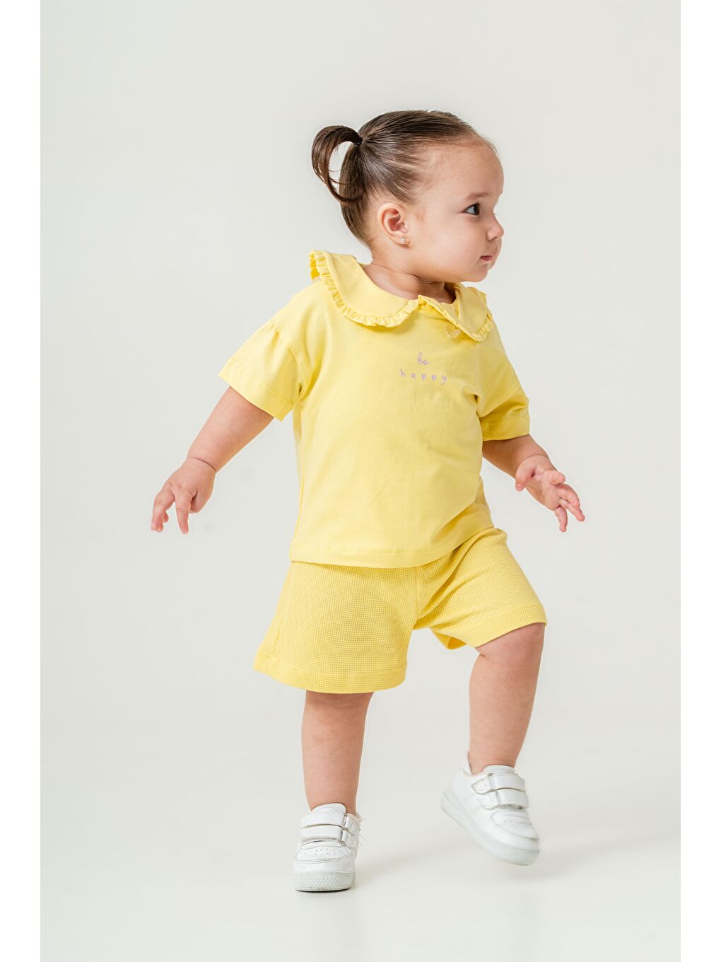 Kız Çocuk Pamuklu Sarı "Be Happy" Yazılı Fırfırlı Yaka T-Shirt Ve Şort Takım-2