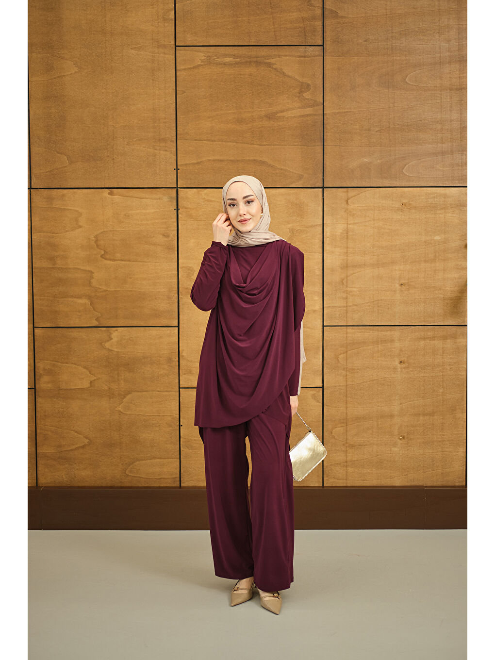 Kadın Regular Sıfır Yaka Arka Kesik Detay Takım Mürdüm