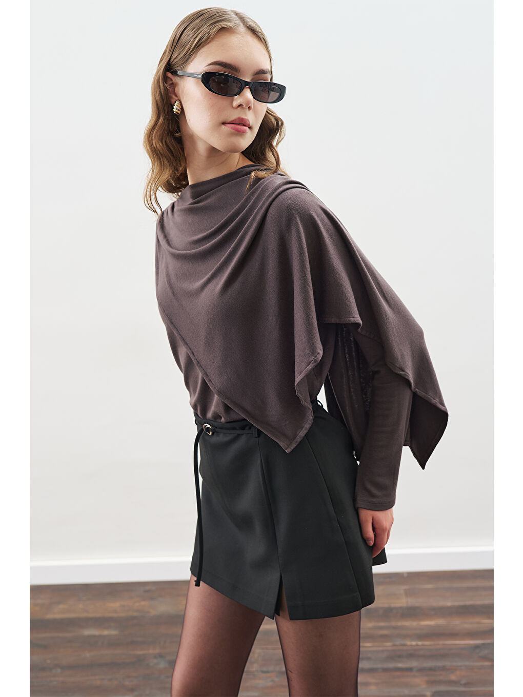 Şal Detaylı Dökümlü Bluz Antrasit-3