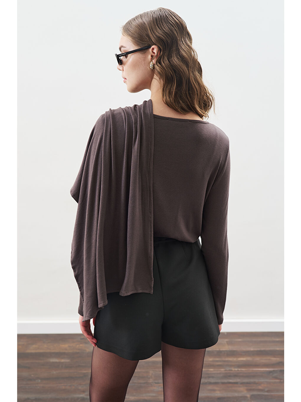 Şal Detaylı Dökümlü Bluz Antrasit-5
