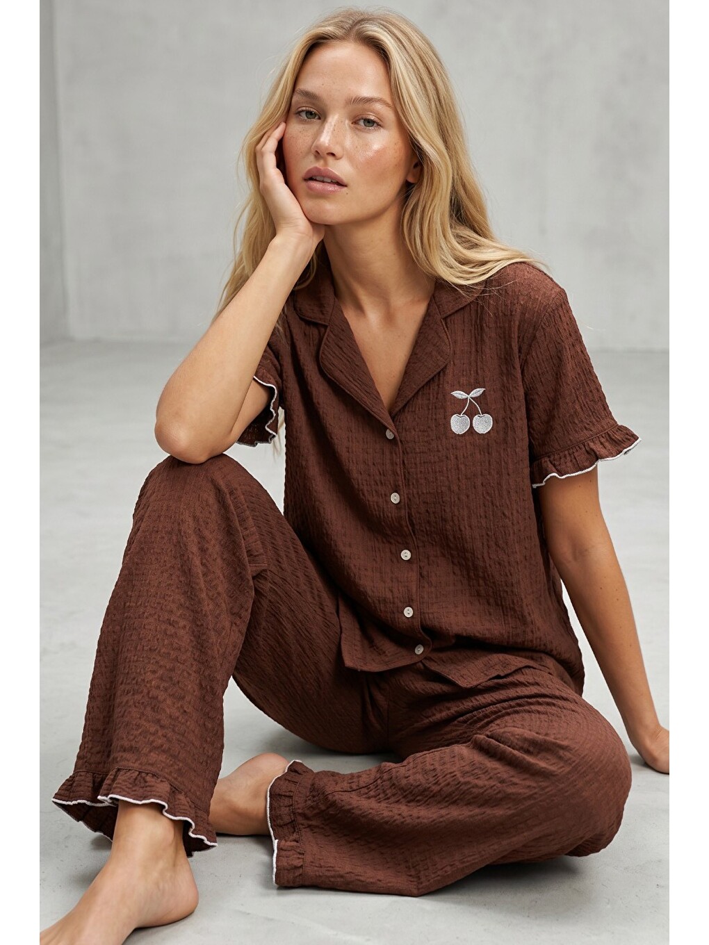 Kahverengi Nakışlı Bürümcük-krınkıl Kısa Kollu Düğmeli Pijama Takım 8057