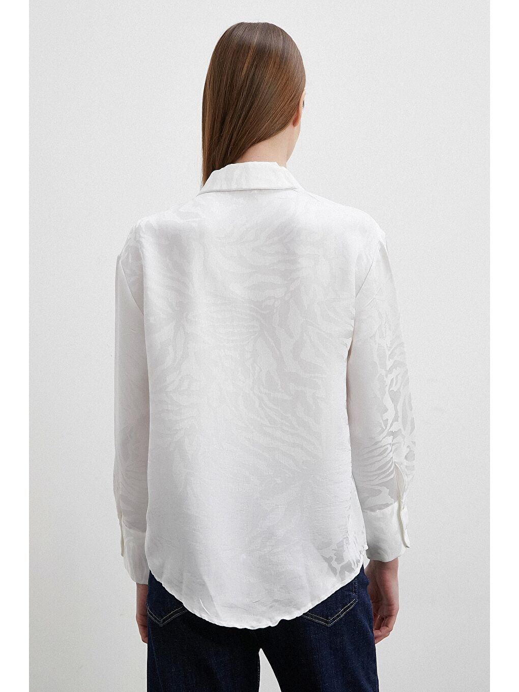 Jakarlı V Yaka Gömlek Beyaz-4