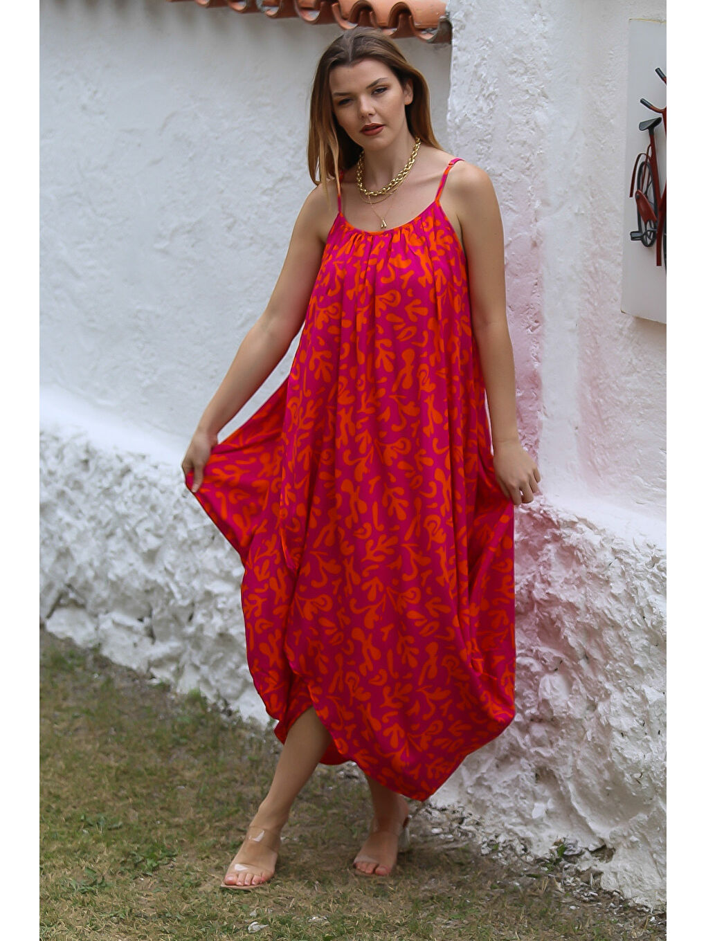 Kırmızı Askılı Büzgülü Allover Baskılı Dokuma Casual Elbise-1