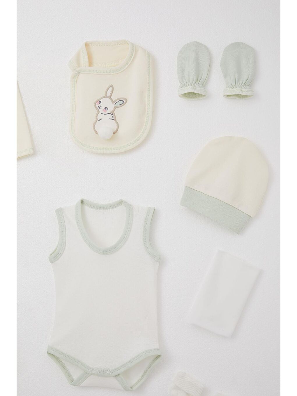 Ekru Kız Bebek Hastane Çıkışı 10 Lu Tavşan Nakışlı & Çiçekli Krem (0-3 Ay)-3