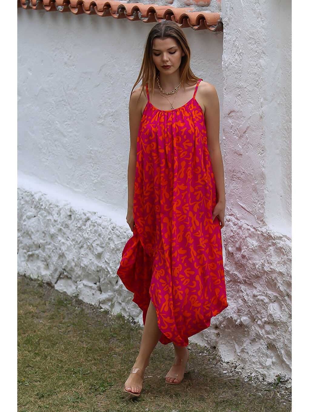 Kırmızı Askılı Büzgülü Allover Baskılı Dokuma Casual Elbise-6