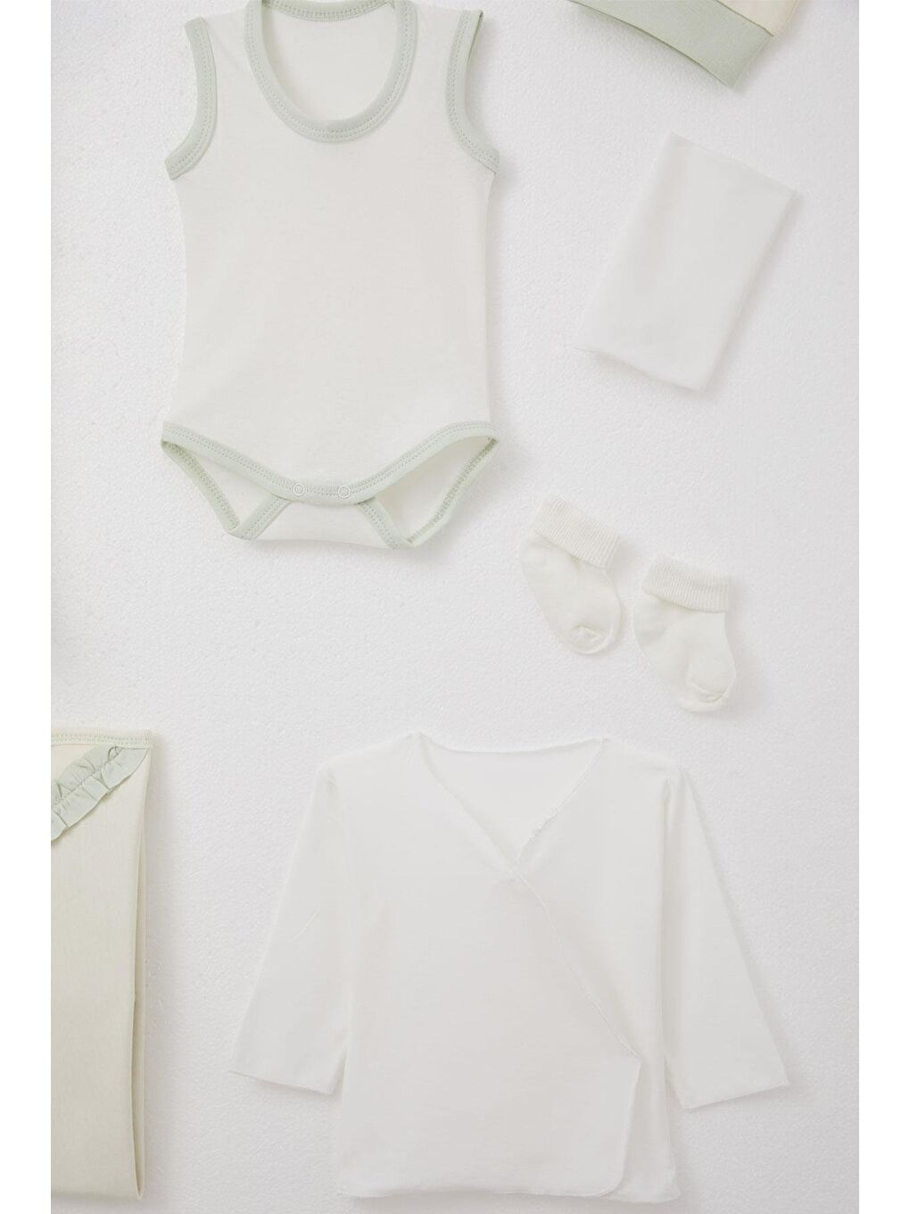 Ekru Kız Bebek Hastane Çıkışı 10 Lu Tavşan Nakışlı & Çiçekli Krem (0-3 Ay)-5