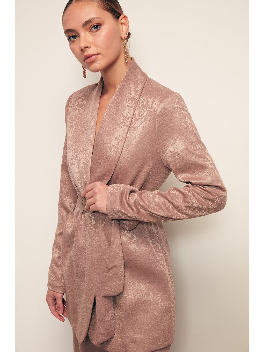 Bej Kuşaklı Uzun Ceket - Vizon-2