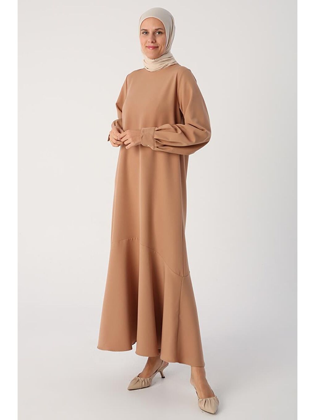 Kahverengi Toprak01-Eteği Volanlı Elbise-1