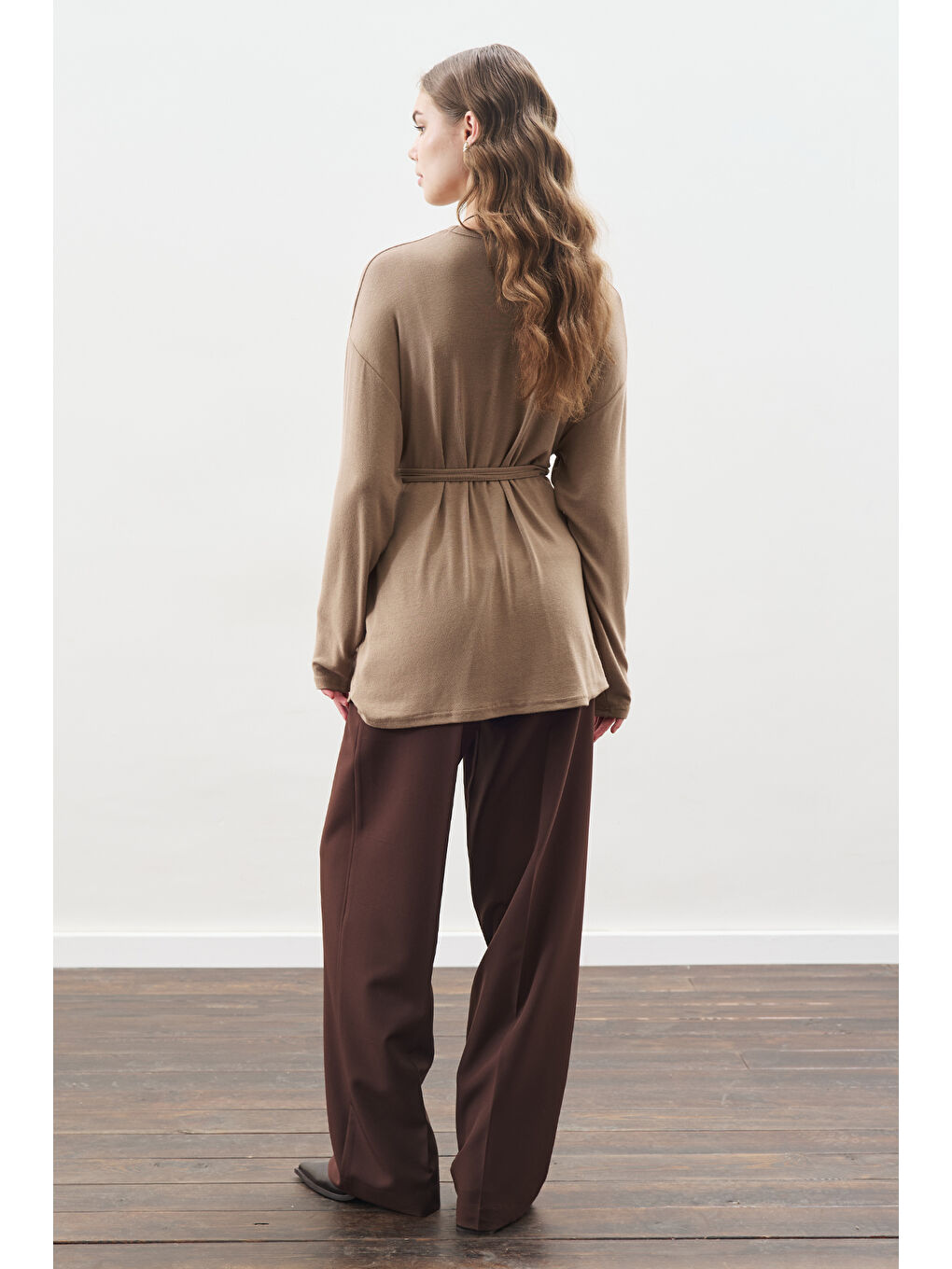 Bej Beli Bağlama Tasarımlı Bluz Vizon-5