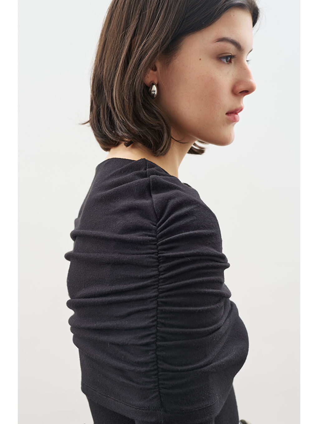 Büzgü Detaylı Bluz Siyah-5