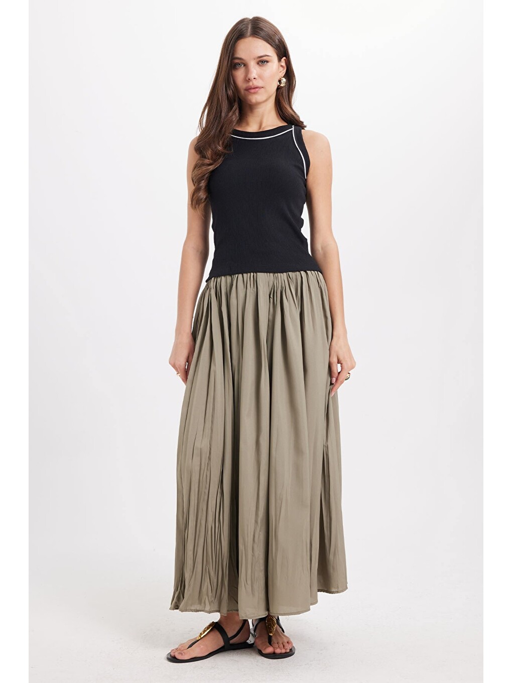 Kadın Slim Fit Dar Kesim Pamuklu Askılı Bisiklet Yaka Biyeli Siyah Crop Atlet-1