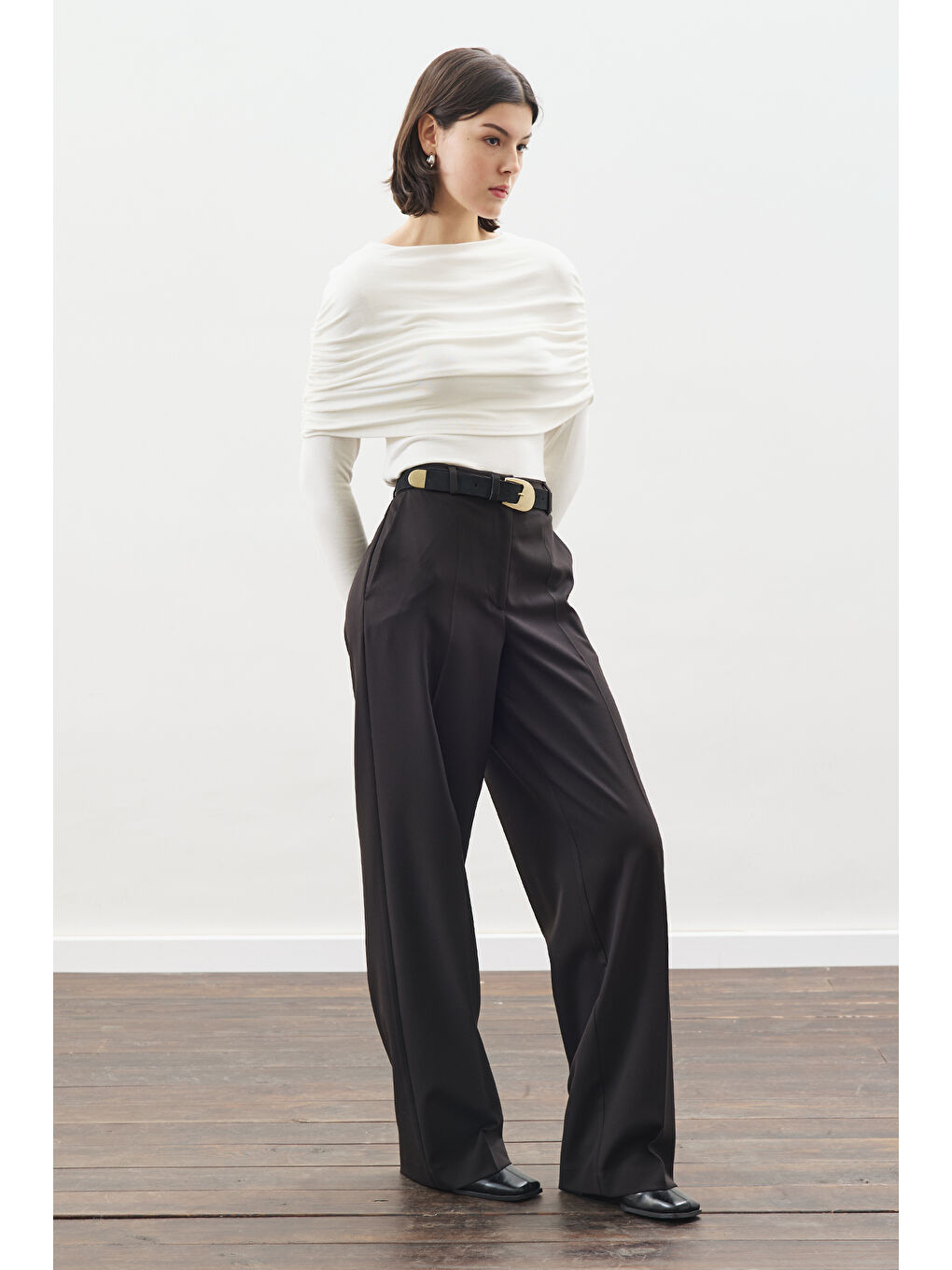 Büzgü Detaylı Bluz Ekru-2