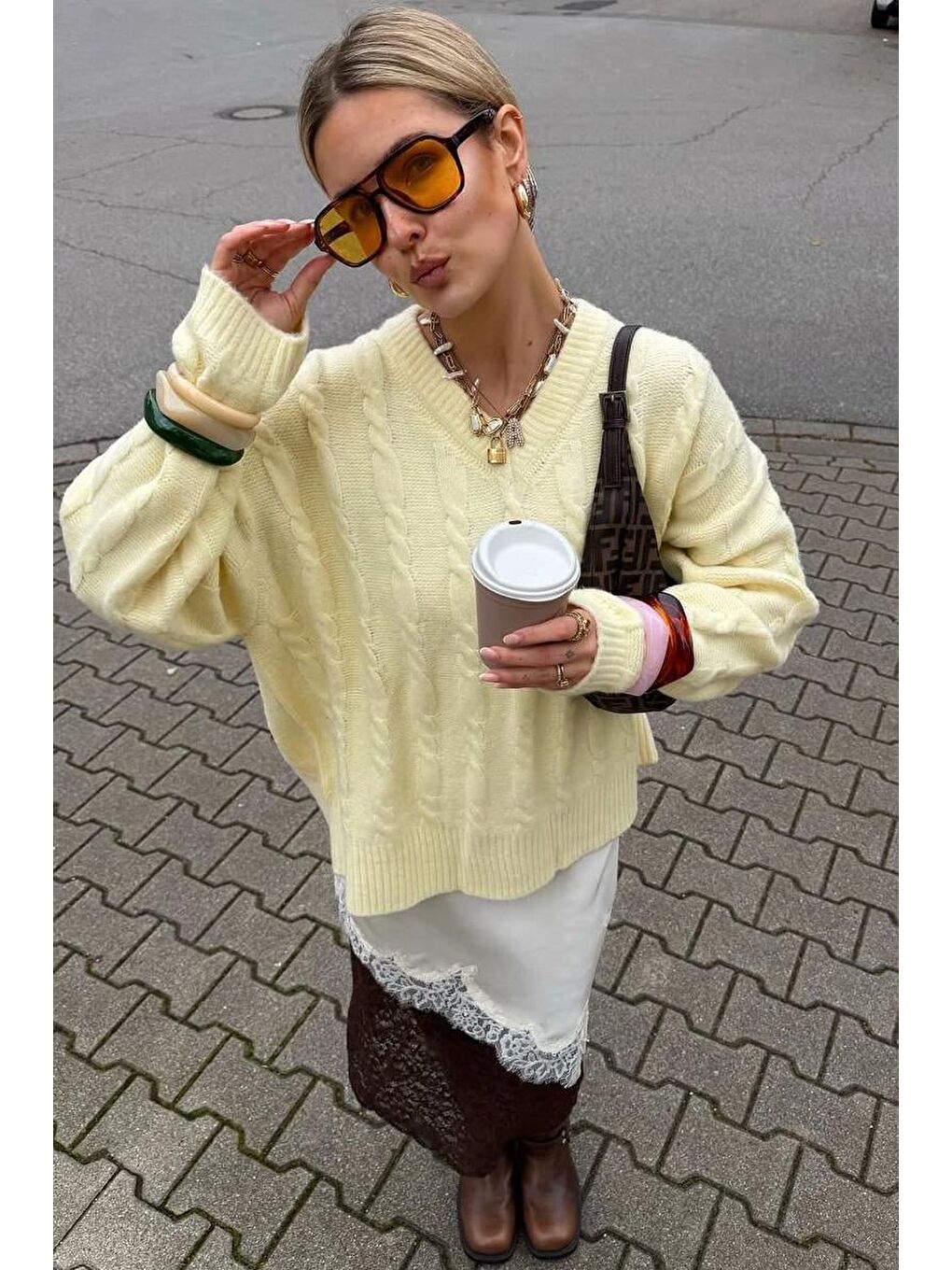 Sarı V Yaka Örgü Desenli Triko Kadın Kazak Mg2684