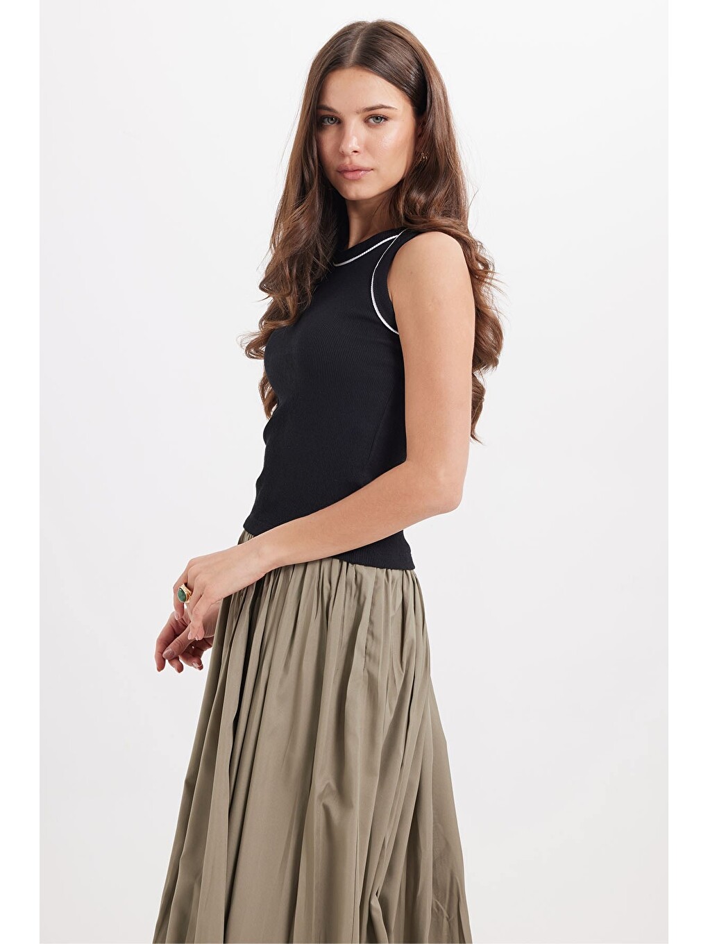 Kadın Slim Fit Dar Kesim Pamuklu Askılı Bisiklet Yaka Biyeli Siyah Crop Atlet-6