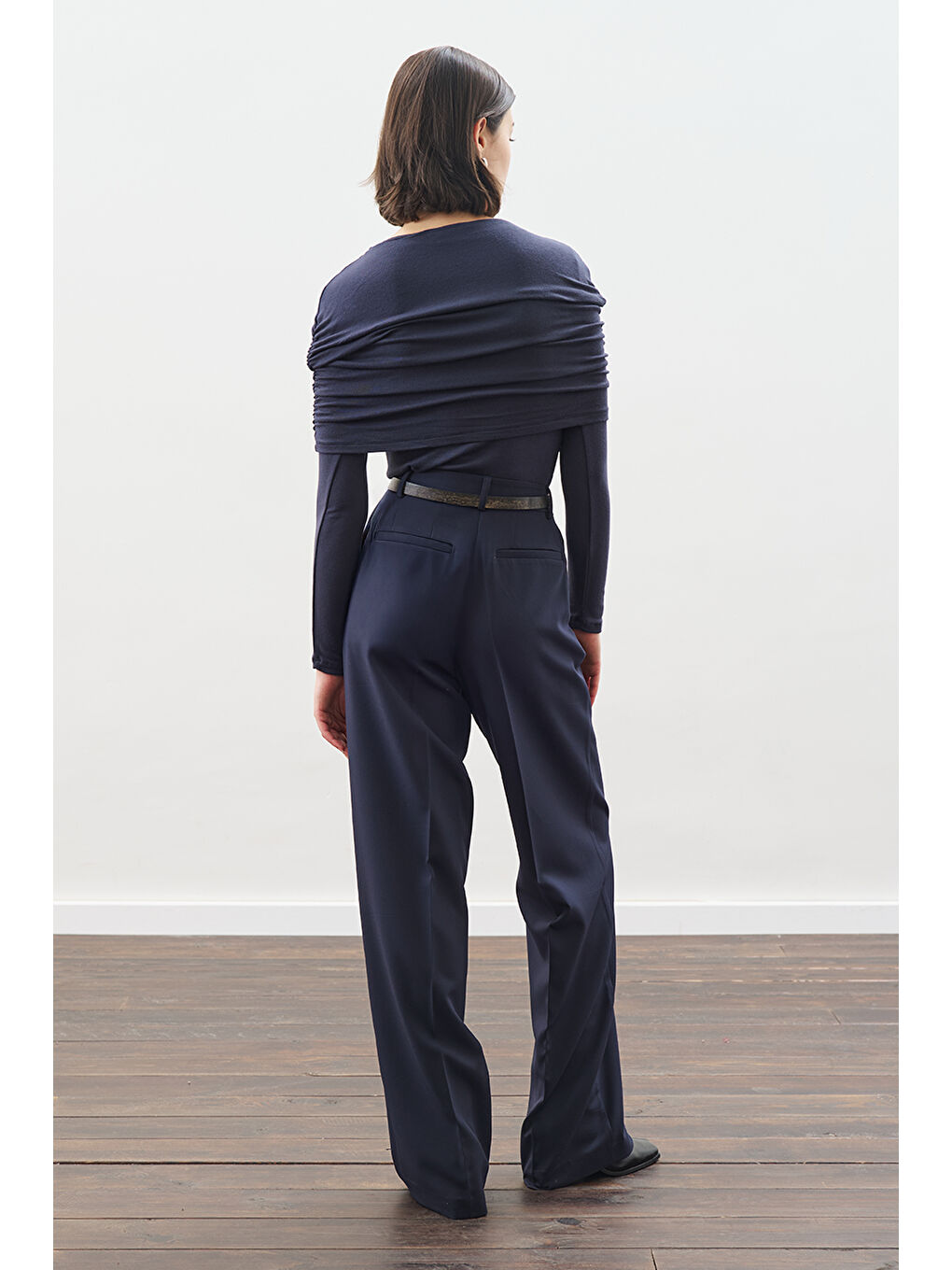 Büzgü Detaylı Bluz Lacivert-2