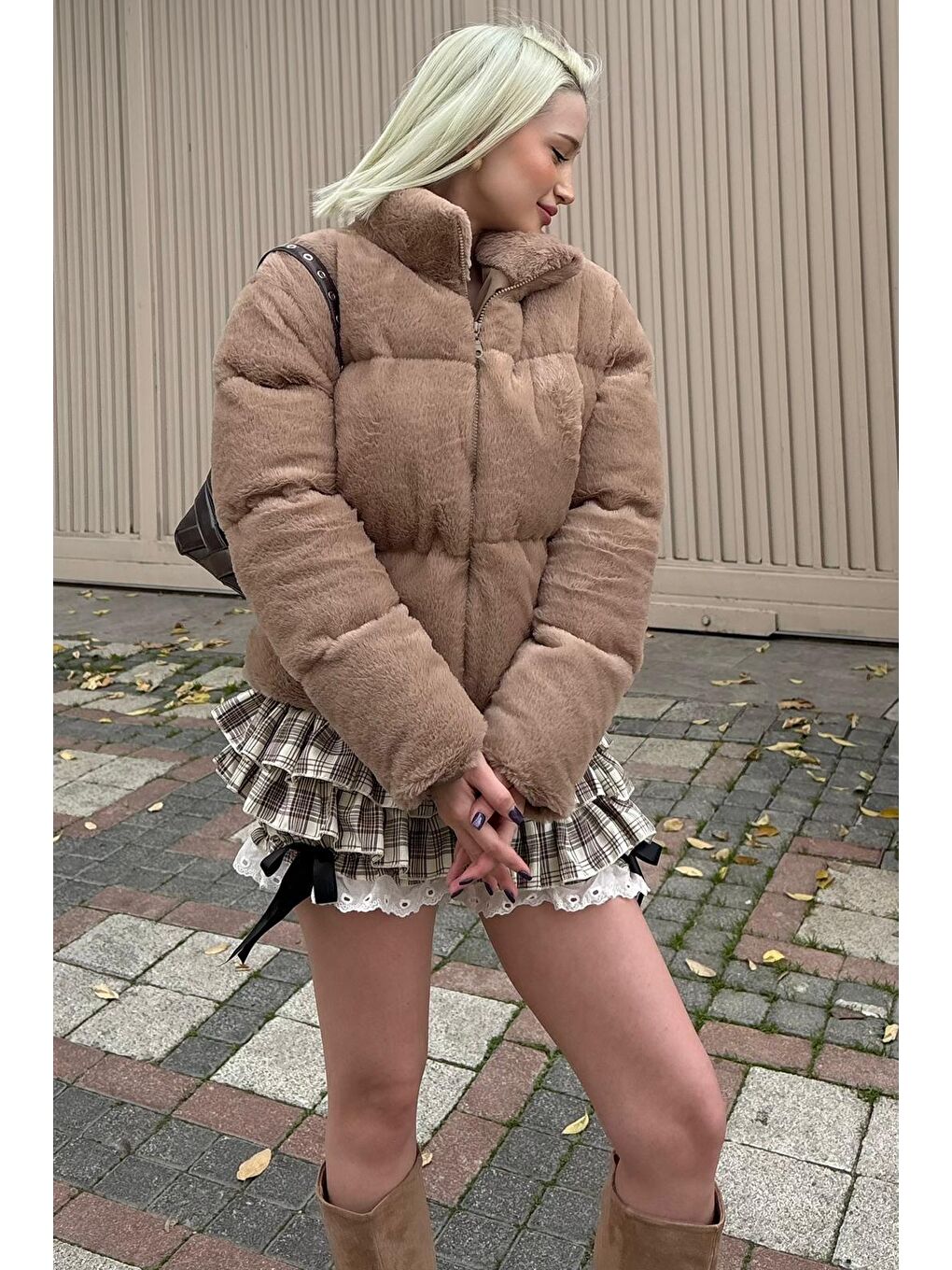 Bej Vizon Dik Yaka Kadın Kürklü Mont Mg2259