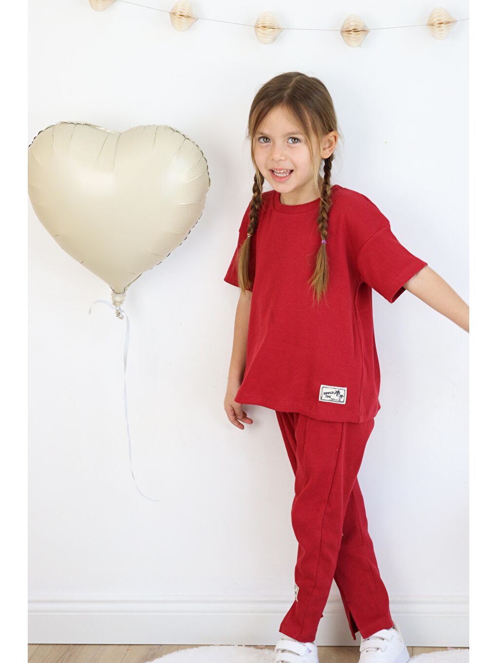 Kırmızı Paça Yırtıklı Takım-1