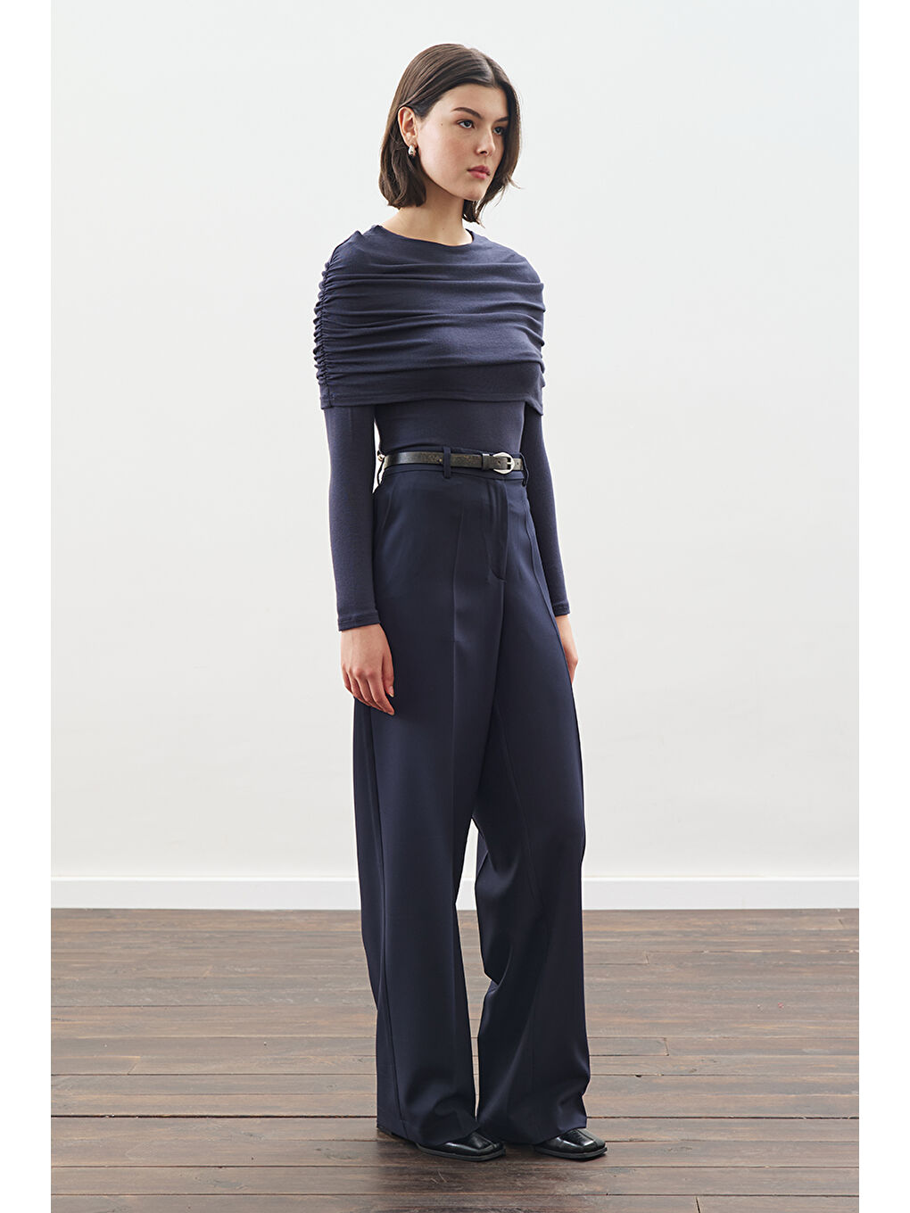 Büzgü Detaylı Bluz Lacivert-4