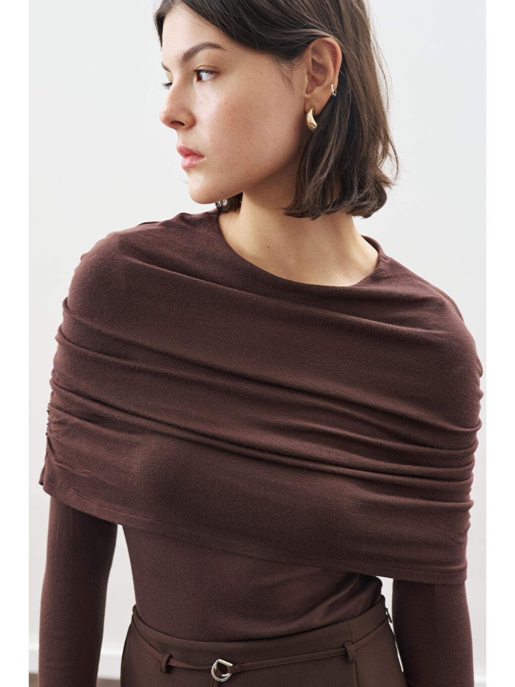 Kahverengi Büzgü Detaylı Bluz Acı Kahve-4