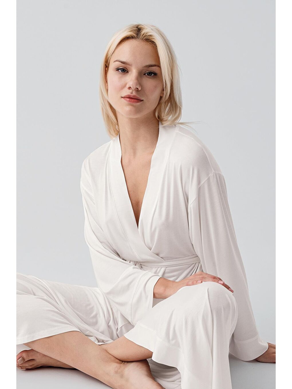 Ekru Uzun Kollu Elastanlı Esnek Viskoz Soft Sabahlık 19500-4