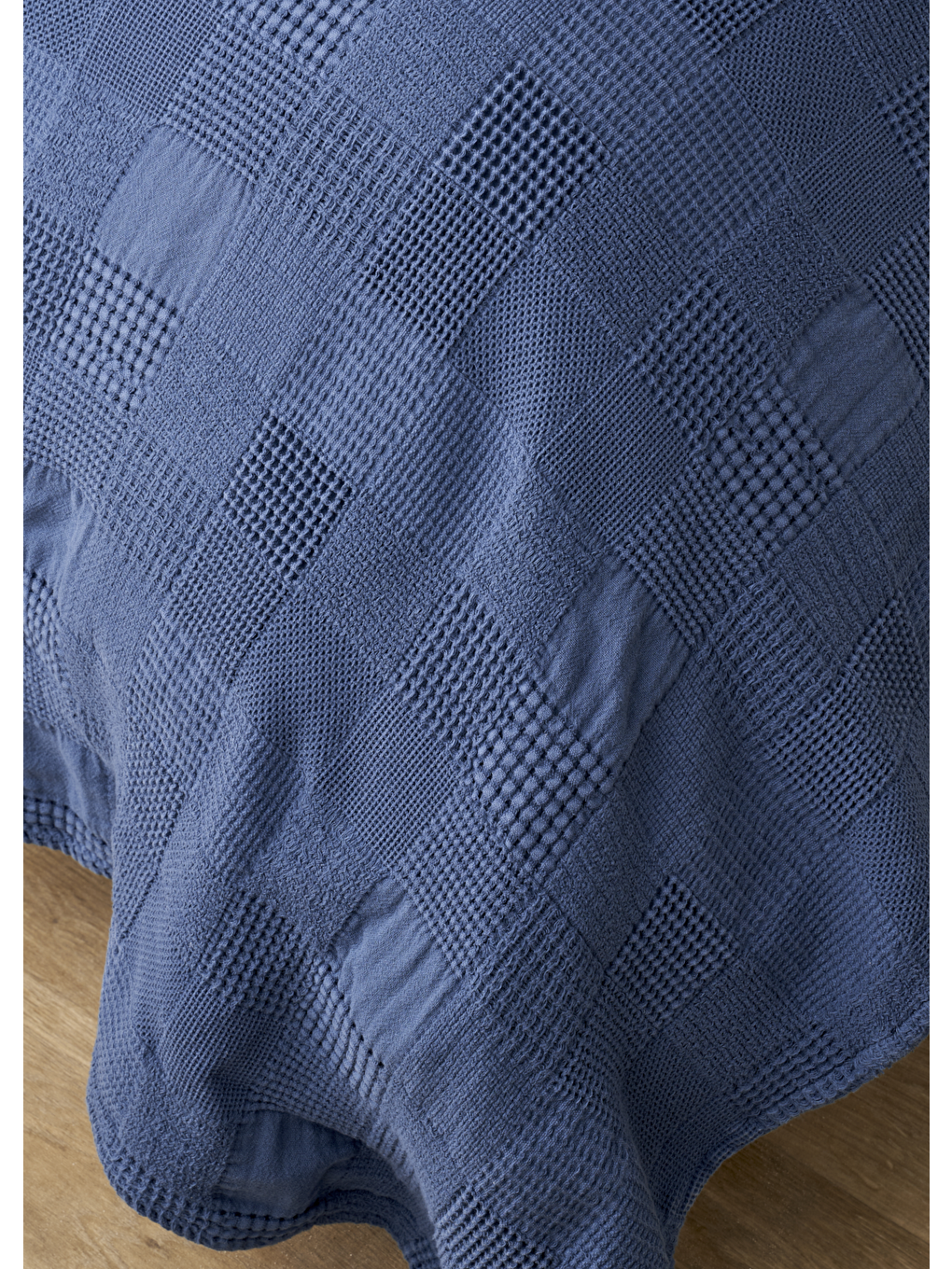 Block Pamuklu Jakarlı Çift Kişilik Yatak Örtüsü Lacivert (240x260 Cm)-3