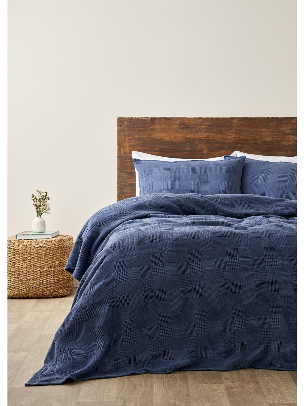 Block Pamuklu Jakarlı Çift Kişilik Yatak Örtüsü Lacivert (240x260 Cm)-6